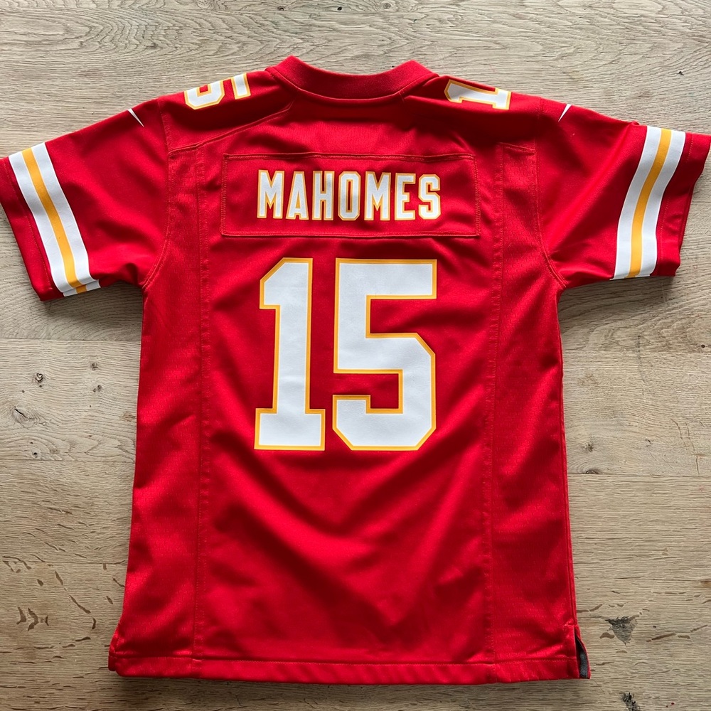 Patrick Mahomes Football Jersey Size Medium Youth